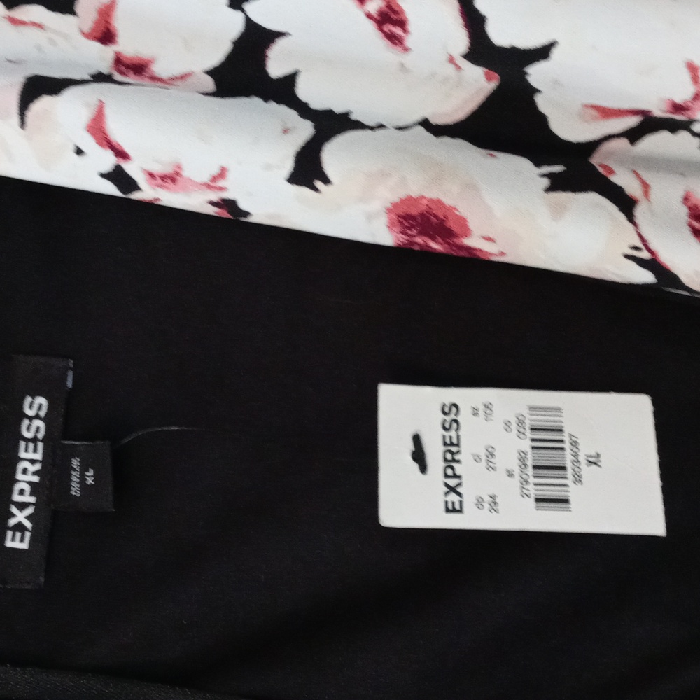 Express Floral Jumper/Romper - Picture 6 of 8